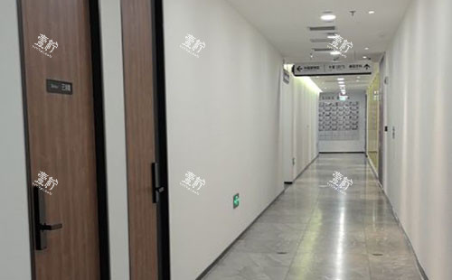 大连美天医疗美容走廊环境图.jpg