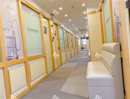 上海华美室内走廊展示图.jpg 上海华美室内走廊展示图.jpg