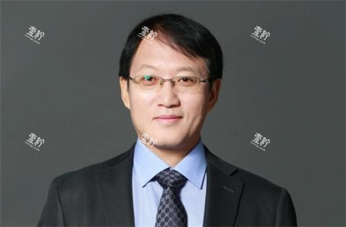 朱石江医生形象照.png
