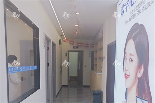 娄底景辰口腔走廊.jpg